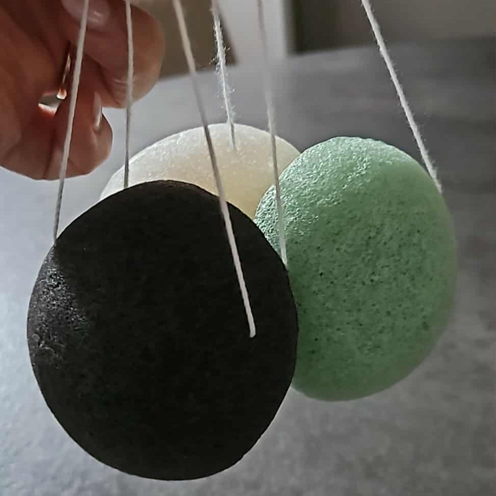 Pack 3 éponges Konjac, Charbon, Thé vert